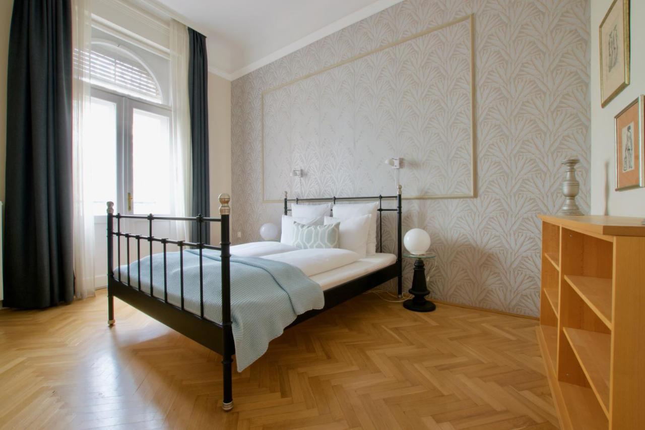 Standard By Hi5 - Kecskemeti Street Apartman